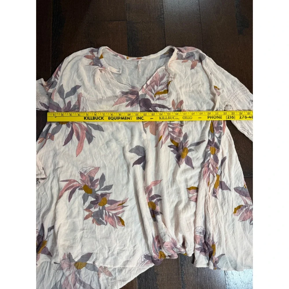 Free People Tunic women's S Pink Floral Boho Gauze Keyhole Lace Peasant Top